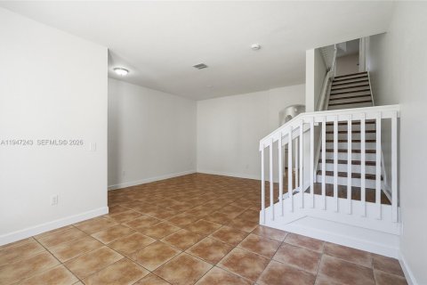 Townhouse in Miramar, Florida 3 bedrooms, 134.71 sq.m. № 2003125 - photo 5