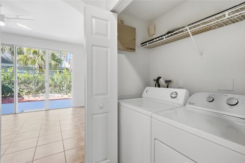 Townhouse in Miramar, Florida 3 bedrooms, 134.71 sq.m. № 2003125 - photo 8