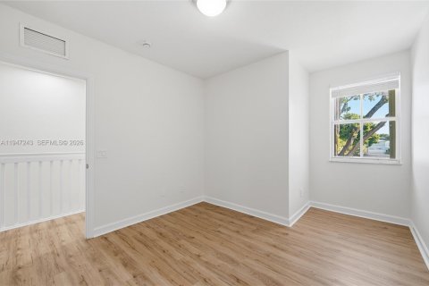 Townhouse in Miramar, Florida 3 bedrooms, 134.71 sq.m. № 2003125 - photo 28