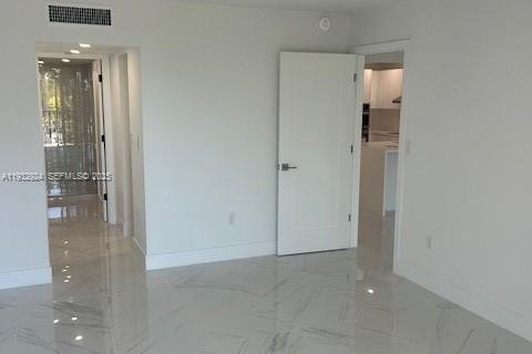 Снять в аренду квартиру в Ки-Бискейн, Флорида 1 спальня, 90.3м2, № 2034960 - фото 15