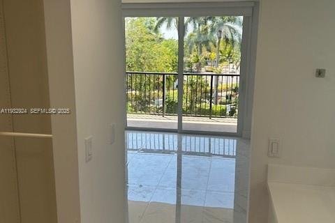 Снять в аренду квартиру в Ки-Бискейн, Флорида 1 спальня, 90.3м2, № 2034960 - фото 20