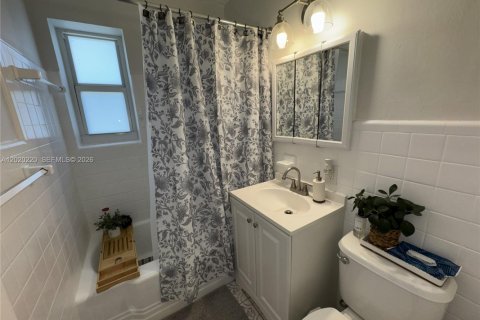 Casa en venta en Hollywood, Florida, 2 dormitorios, 78.13 m2 № 2183656 - foto 21