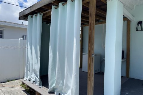 Casa en venta en Hollywood, Florida, 2 dormitorios, 78.13 m2 № 2183656 - foto 30