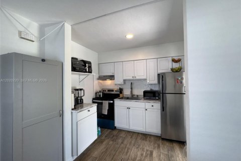 Casa en venta en Hollywood, Florida, 2 dormitorios, 78.13 m2 № 2183656 - foto 14