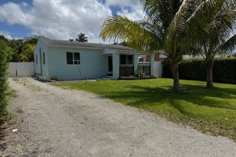 Casa en venta en Hollywood, Florida, 2 dormitorios, 78.13 m2 № 2183656 - foto 2