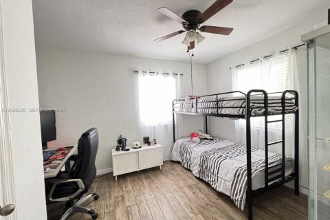 Casa en venta en Hollywood, Florida, 2 dormitorios, 78.13 m2 № 2183656 - foto 17