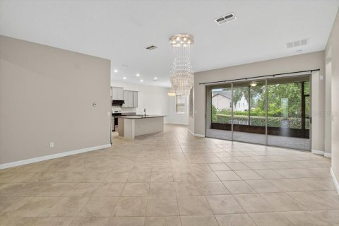 House in Wesley Chapel, Florida 4 bedrooms, 229.65 sq.m. № 1844264 - photo 11