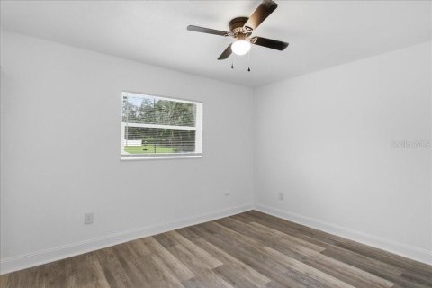 House in Orlando, Florida 3 bedrooms, 121.14 sq.m. № 2413488 - photo 7