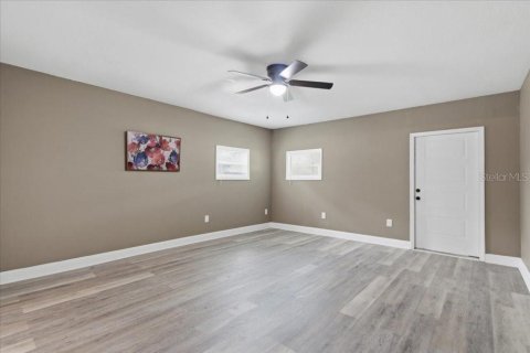 House in Orlando, Florida 3 bedrooms, 121.14 sq.m. № 2413488 - photo 17