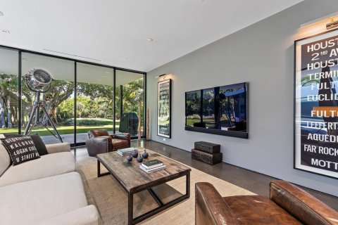 House in Jupiter Island, Florida 5 bedrooms, 508.92 sq.m. № 2260320 - photo 18