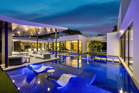 House in Jupiter Island, Florida 5 bedrooms, 508.92 sq.m. № 2260320 - photo 3