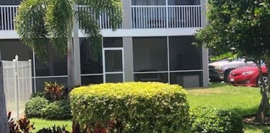 Townhouse in Tierra Verde, Florida 3 bedrooms, 198.81 sq.m. № 221755