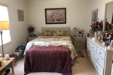 Townhouse in Tierra Verde, Florida 3 bedrooms, 198.81 sq.m. № 221755 - photo 12