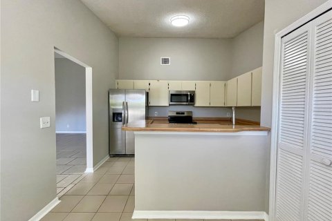 Duplex in Winter Park, Florida 2 bedrooms, 126.53 sq.m. № 1819542 - photo 8