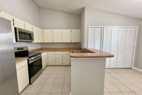Duplex in Winter Park, Florida 2 bedrooms, 126.53 sq.m. № 1819542 - photo 4