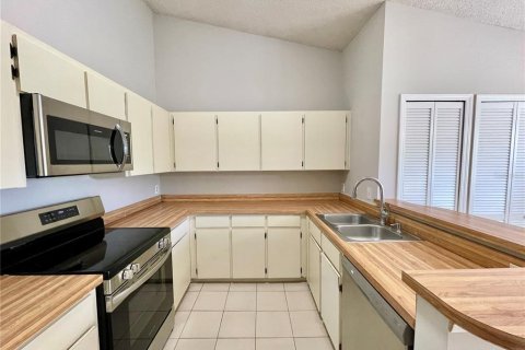 Duplex in Winter Park, Florida 2 bedrooms, 126.53 sq.m. № 1819542 - photo 5