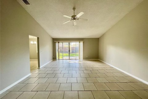 Duplex in Winter Park, Florida 2 bedrooms, 126.53 sq.m. № 1819542 - photo 2