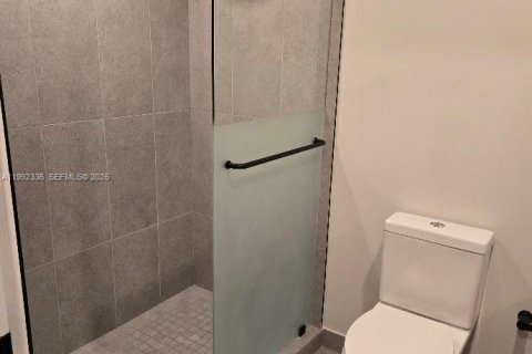 Condominio en alquiler en Miami, Florida, 1 dormitorio № 2053139 - foto 14