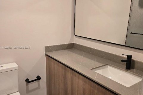 Condominio en alquiler en Miami, Florida, 1 dormitorio № 2053139 - foto 15