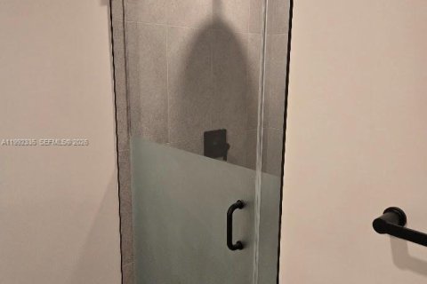 Condominio en alquiler en Miami, Florida, 1 dormitorio № 2053139 - foto 10