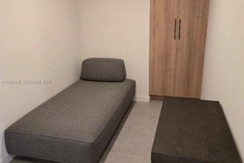 Condominio en alquiler en Miami, Florida, 1 dormitorio № 2053139 - foto 11