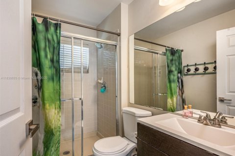 Villa ou maison à louer à Weston, Floride: 5 chambres, 264.96 m2 № 1820278 - photo 21