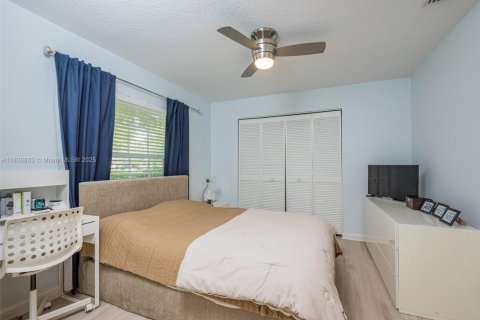 Villa ou maison à louer à Weston, Floride: 5 chambres, 264.96 m2 № 1820278 - photo 19