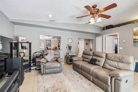 Casa en venta en Tampa, Florida, 4 dormitorios, 199.55 m2 № 2195795 - foto 13