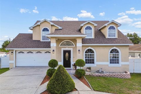 Casa en venta en Tampa, Florida, 4 dormitorios, 199.55 m2 № 2195795 - foto 2