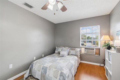 Casa en venta en Tampa, Florida, 4 dormitorios, 199.55 m2 № 2195795 - foto 22