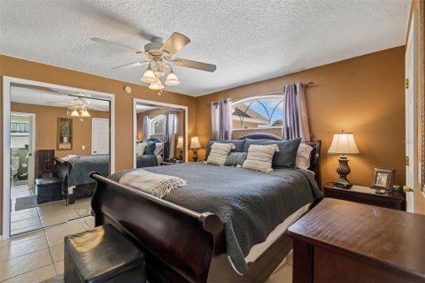 Casa en venta en Tampa, Florida, 4 dormitorios, 199.55 m2 № 2195795 - foto 15