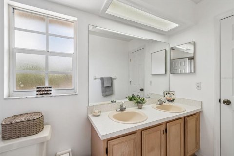 Casa en venta en Tampa, Florida, 4 dormitorios, 199.55 m2 № 2195795 - foto 18