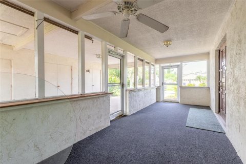 House in Edgewater, Florida 3 bedrooms, 257.8 sq.m. № 1840648 - photo 11