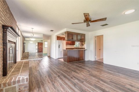 House in Edgewater, Florida 3 bedrooms, 257.8 sq.m. № 1840648 - photo 26