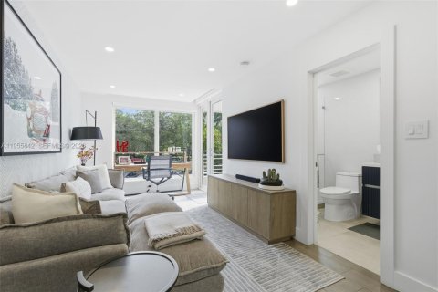 Adosado en alquiler en Key Biscayne, Florida, 4 dormitorios, 222.97 m2 № 2011769 - foto 4