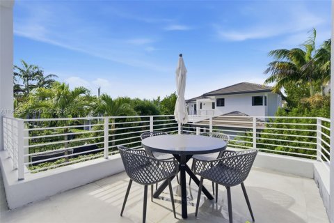 Adosado en alquiler en Key Biscayne, Florida, 4 dormitorios, 222.97 m2 № 2011769 - foto 15