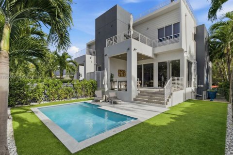 Adosado en alquiler en Key Biscayne, Florida, 4 dormitorios, 222.97 m2 № 2011769 - foto 17