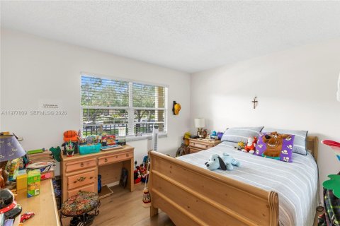 Copropriété à vendre à Pembroke Pines, Floride: 2 chambres, 110.74 m2 № 2042087 - photo 14