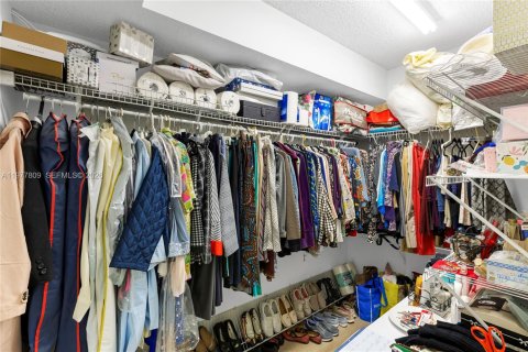 Copropriété à vendre à Pembroke Pines, Floride: 2 chambres, 110.74 m2 № 2042087 - photo 13