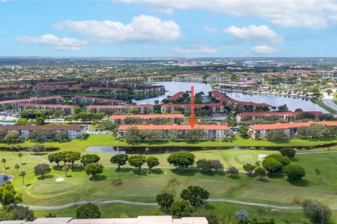 Copropriété à vendre à Pembroke Pines, Floride: 2 chambres, 110.74 m2 № 2042087 - photo 21