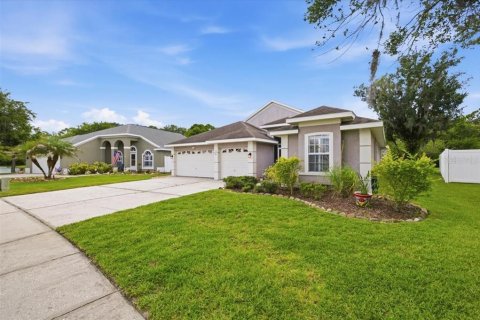 Villa ou maison à vendre à Oldsmar, Floride: 3 chambres, 153.85 m2 № 2095116 - photo 2