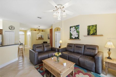 Villa ou maison à vendre à Oldsmar, Floride: 3 chambres, 153.85 m2 № 2095116 - photo 19