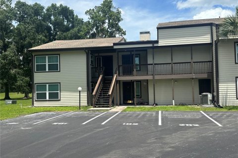 Condo in Wildwood, Florida, 2 bedrooms  № 2217929