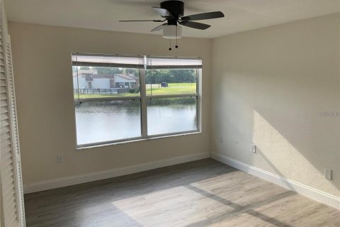 Condominio en venta en Wildwood, Florida, 2 dormitorios, 107.4 m2 № 2217929 - foto 5