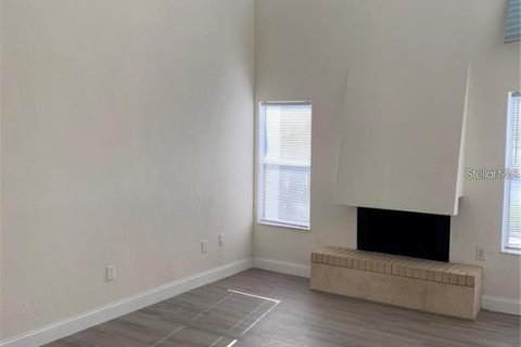 Condominio en venta en Wildwood, Florida, 2 dormitorios, 107.4 m2 № 2217929 - foto 4