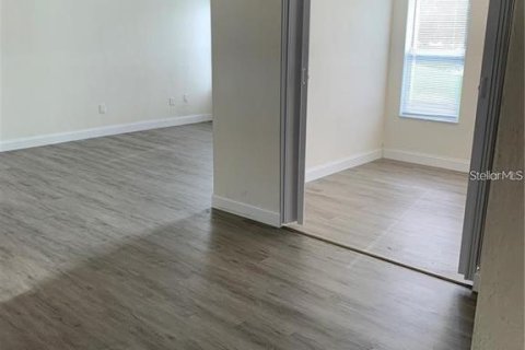 Condominio en venta en Wildwood, Florida, 2 dormitorios, 107.4 m2 № 2217929 - foto 7