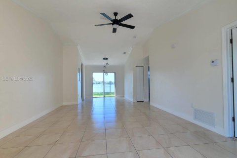 Villa ou maison à vendre à Miami Gardens, Floride: 3 chambres, 111.95 m2 № 2037873 - photo 9