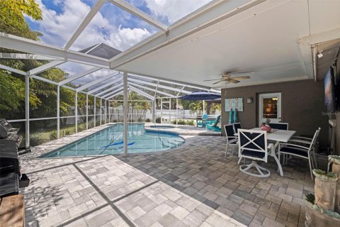 House in Saint Petersburg, Florida 4 bedrooms, 175.4 sq.m. № 1870119 - photo 30