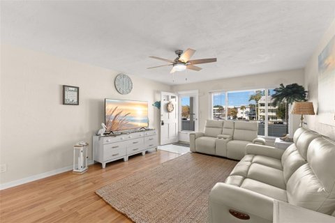 Condo in Clearwater, Florida, 2 bedrooms  № 2101850 - photo 20