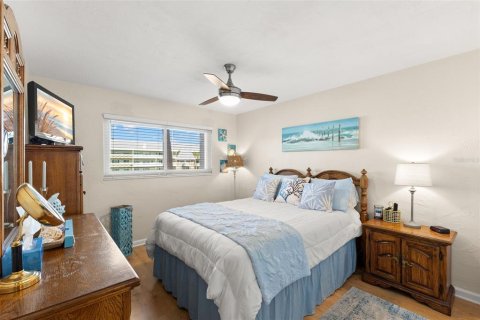 Condo in Clearwater, Florida, 2 bedrooms  № 2101850 - photo 8